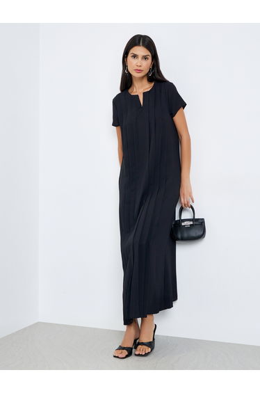 Notch Neck Pleated Detail Jalabiya