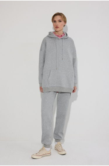 HOODED SWEATSHIRT AND JOGGER SET