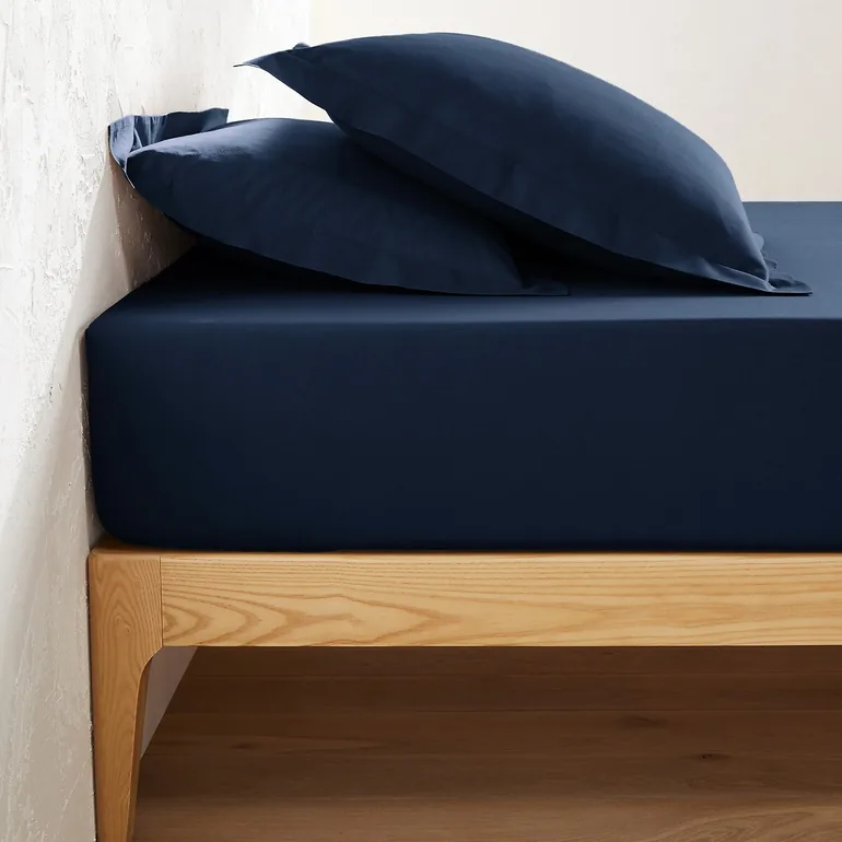 شرشف سرير بولي قطن سادة بحواف مطاطية - 2