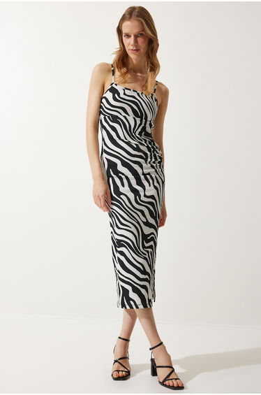 Women's Black and White Patterned Gathered Summer Knitted Dress