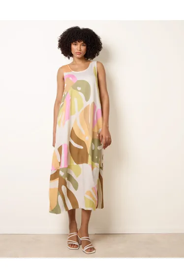 Scoop Neck Maxi Dress