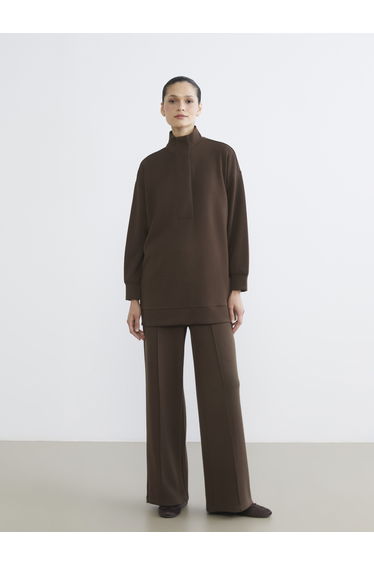 Modal-blend women's sweatpants with an elasticated waist.