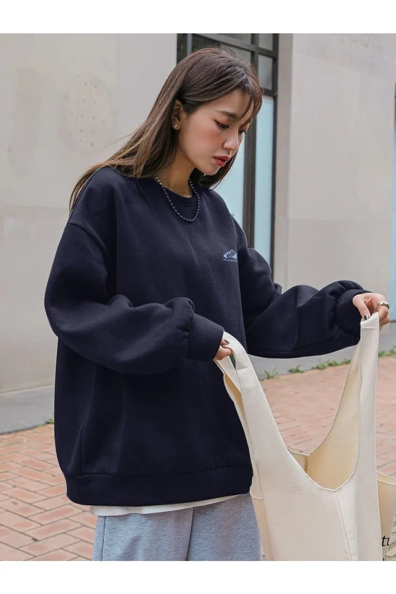 Women's Navy Blue Arid Mountain Printed Oversize Sweatshirt - 2