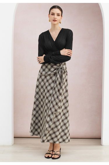 Ruched V-Neck Long Sleeve Lyocell Knitted Top in Black for City Strolls & Cafe Hangouts