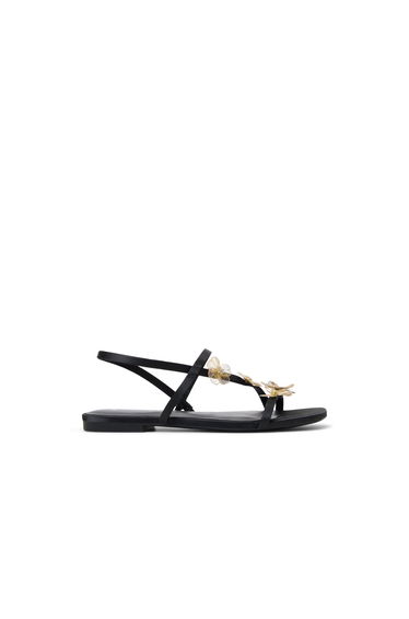 Zerah / Flat Sandals