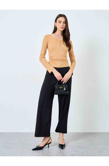 Crew Neck Buttoned Ribbed Knit Top