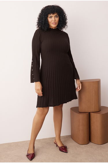 Brown ribbed accessory detailed knitwear dress
