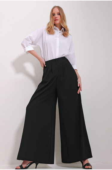 Women's Black High Waist Darted Wide Leg Front Zipper Trousers
