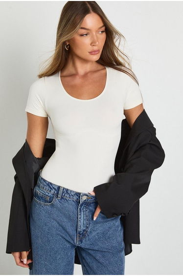 Seamless Scoop Neck Short Sleeve Bodysuit - cream