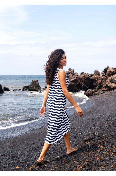 Sleeveless Midi Knit Dress in Zigzag Pattern