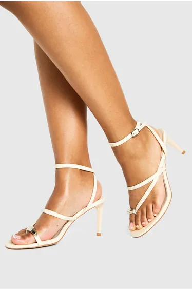 Hardware Detail 2 Part Heels - cream