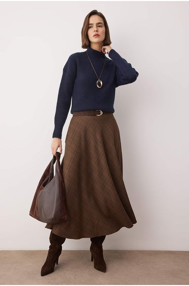 Brown skirt