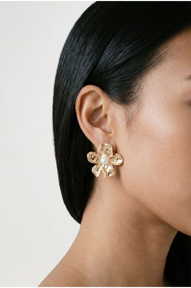 Large Pearl Detail Flower Stud Earrings - gold