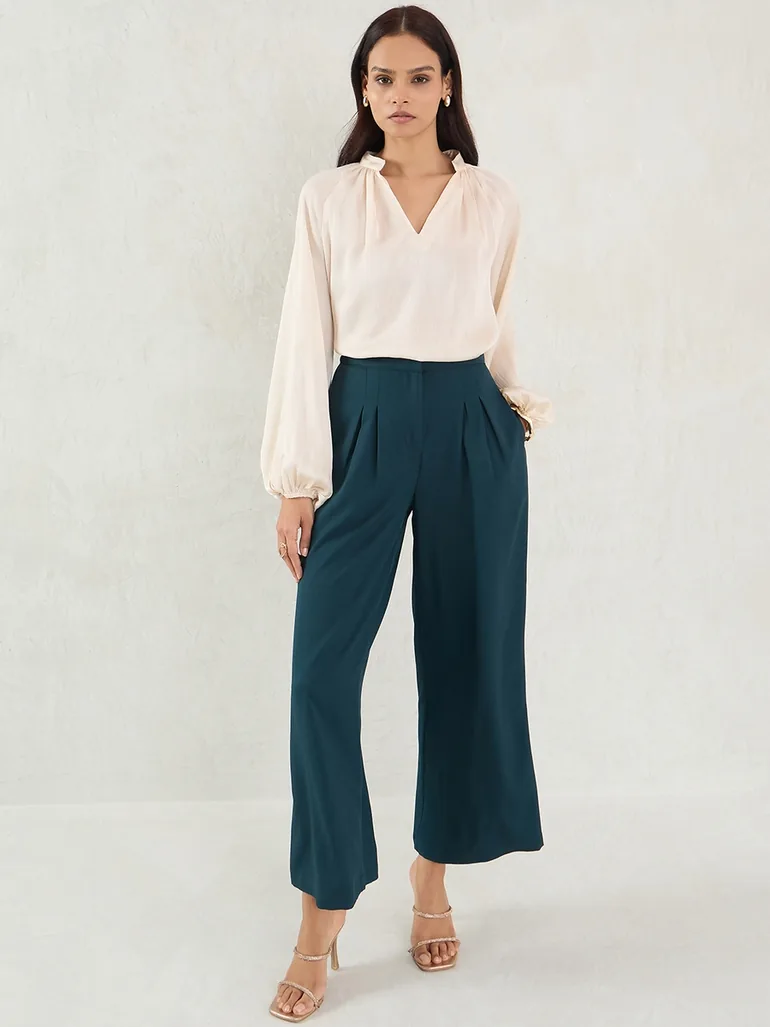 Mid Rise Pleated Detail Straight Pants