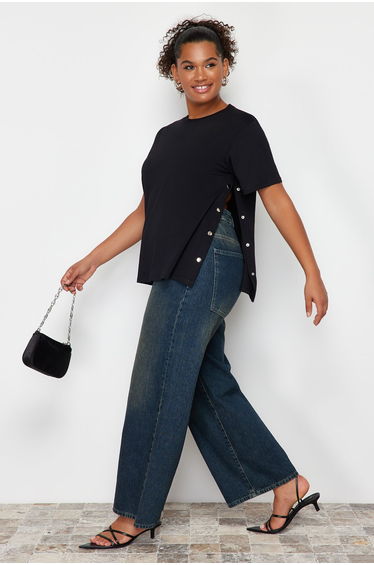 Black Button Detailed Knitted T-shirt