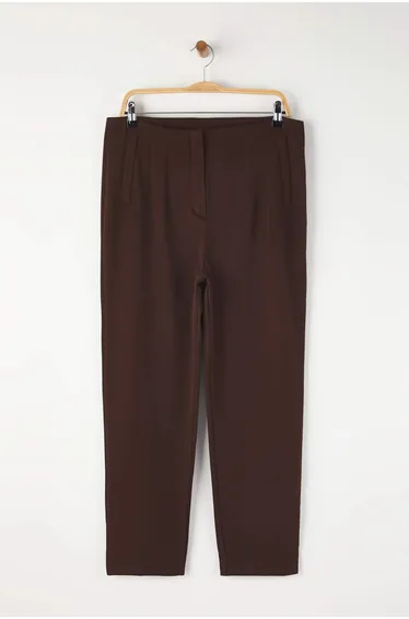 Brown Cigarette Fleto Pocketed Woven Large Size Fabric Trousers