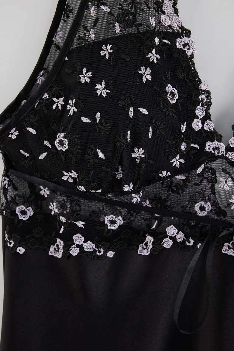 Black Degaje Collar Short Satin Plus Size Nightgown - 3