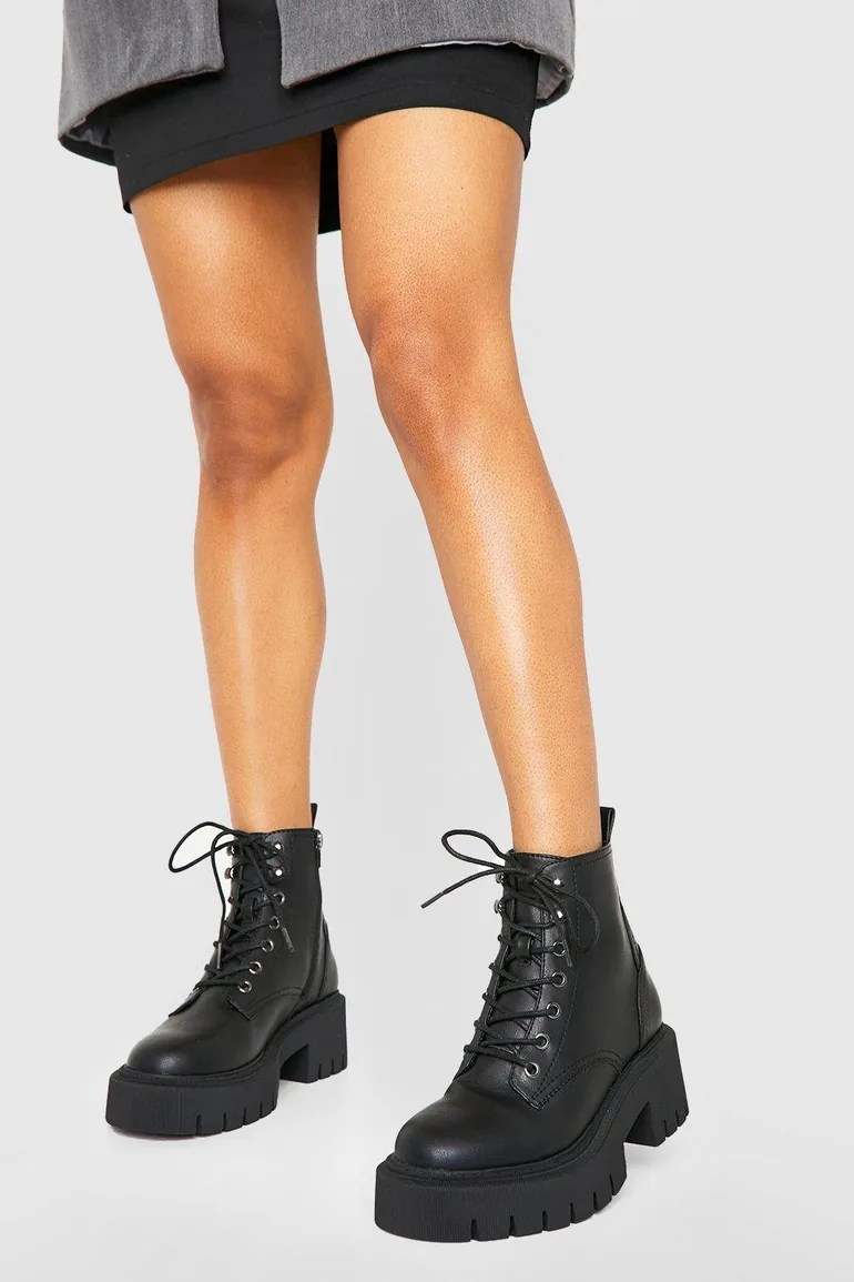 Tab Detail Chunky Lace Up Hiker Boots - black