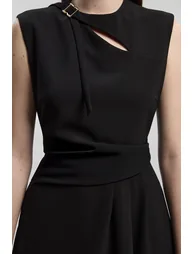 فستان بياقة بثنيات - 2