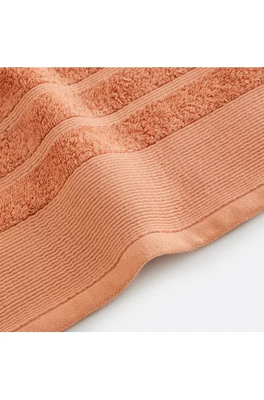 Zavara 600 G/m2 Bouclette Bath Towel