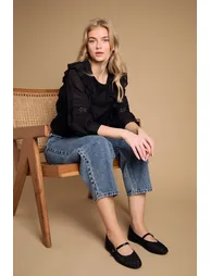 حذاء بالية بنقشة