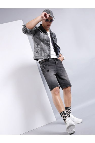 Men Regular Fit Solid Denim Shorts