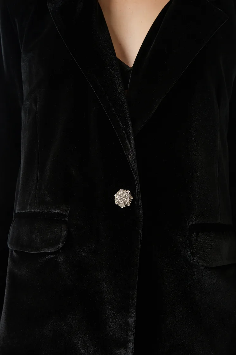 Women's Black Stylish Velvet Blazer Jacket - 3