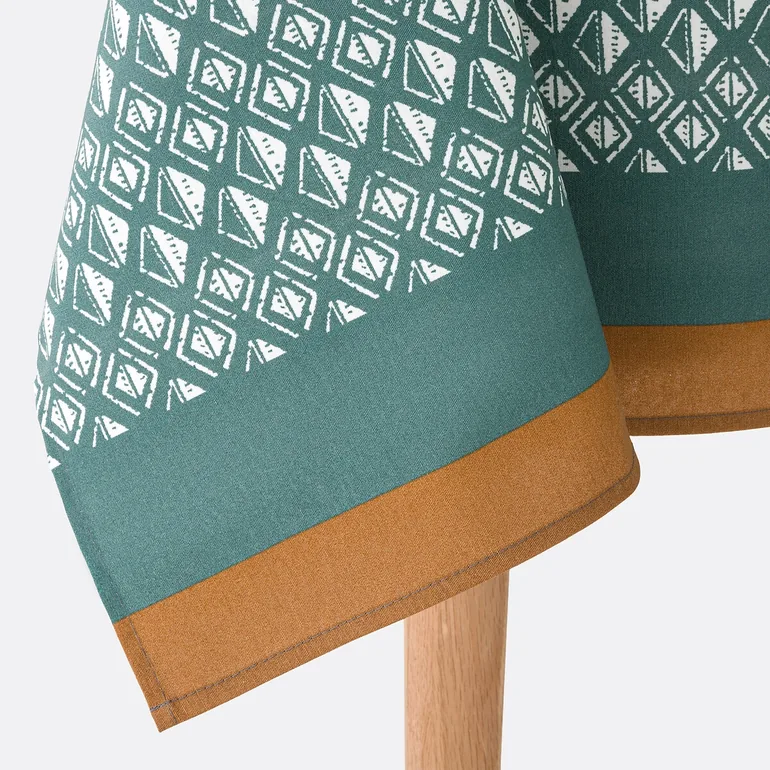 Lodge Anti-stain Tablecloth - 3