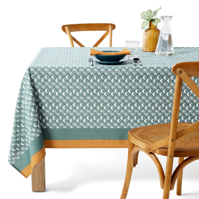 Lodge Anti-stain Tablecloth - 1