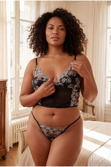 Black Capless Underwireless Floral Lace Plus Size Athlete -Tanga Underwear Set
