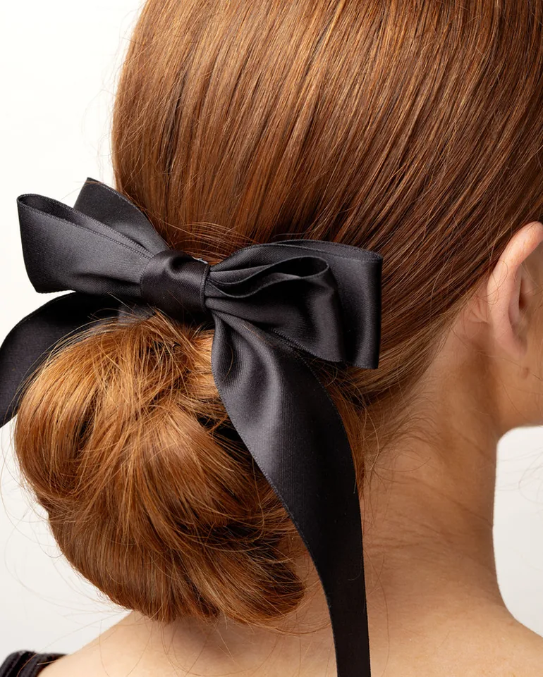Brushworks Satin Hair Bow Duo – Black & White - 6