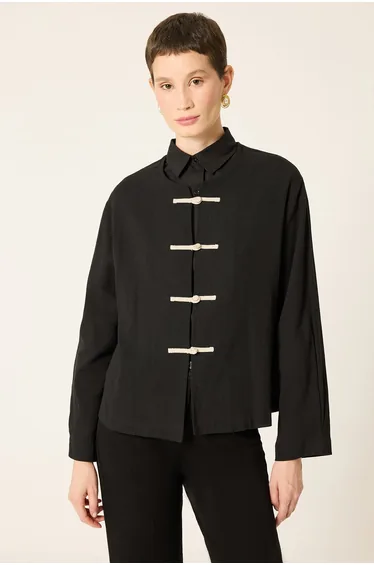 CONTRAST BUTTON JACKET