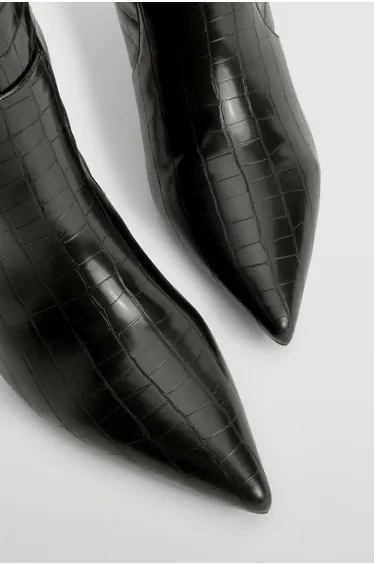 بوت بطول الركبة بكعب رفيع