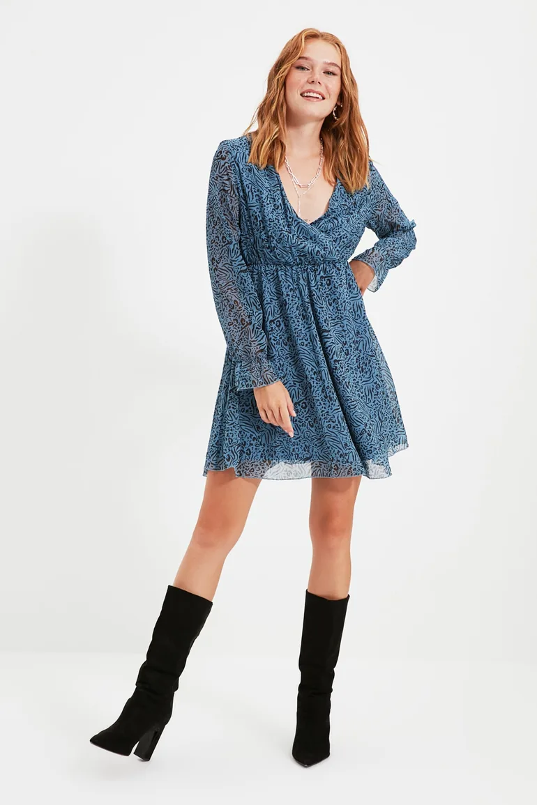 princess polly baby blue dress Blue Printed Puff Sleeve Skater Dress – AX Paris main image 0