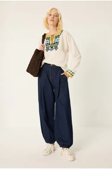FLOWER EMBROIDERED TASSEL BLOUSE