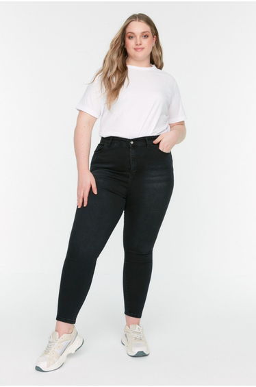 Plus Size Jeans - Black - Skinny