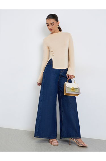 Women Slit Hem Button Detail T-Shirt