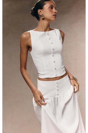 صدرية بأزرار لون أبيض 