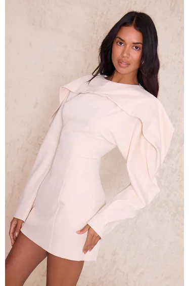 فستان ضيق بتفصيلة كاب بأكمام طويلة - بيج