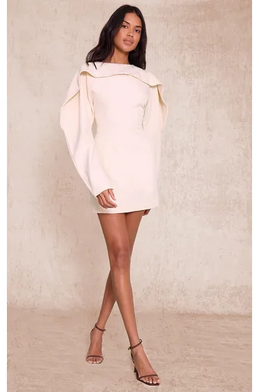 فستان ضيق بتفصيلة كاب بأكمام طويلة - بيج