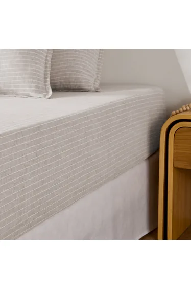 شرشف سرير بحواف مطاطية بكتان مغسول مخطط بإرتفاع 30سم