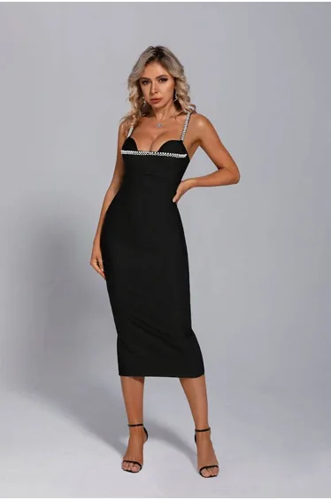 فستان أسود ميدي بقصة ضيقة مزين بالخرز