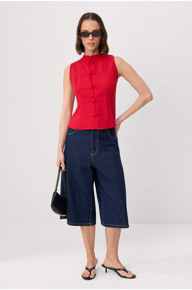 Red Fitted Mandarin Closure Vest