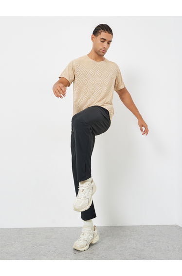 Men Beige Geometric Print Quick Dry Athleisure T-Shirt