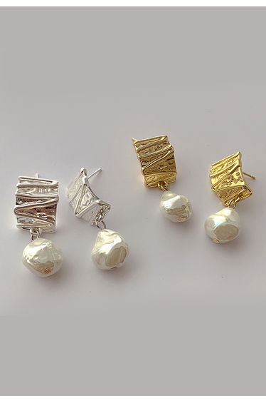 Geometric Square Shell Earrings