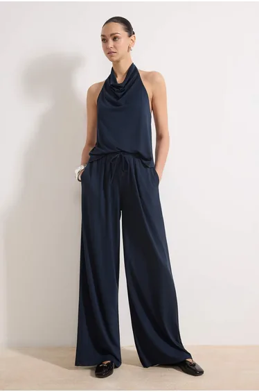 Black Fitted/Sleeveless Pique Knitted Bottom-Top Set