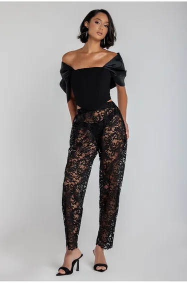 Barrell Leg Scalloped Hem Trouser - Black by Goddiva