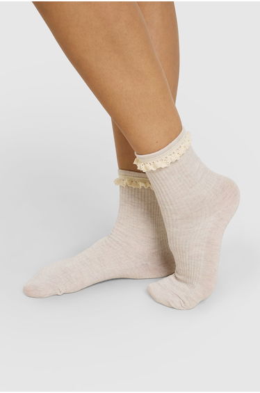 Cream Ribbed Frilly Socks - cream
