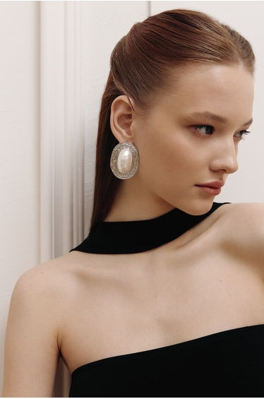 Textured Pearl Stud Earrings