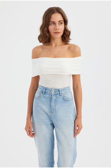 Off-Shoulder Ruched Bodycon Crop Top